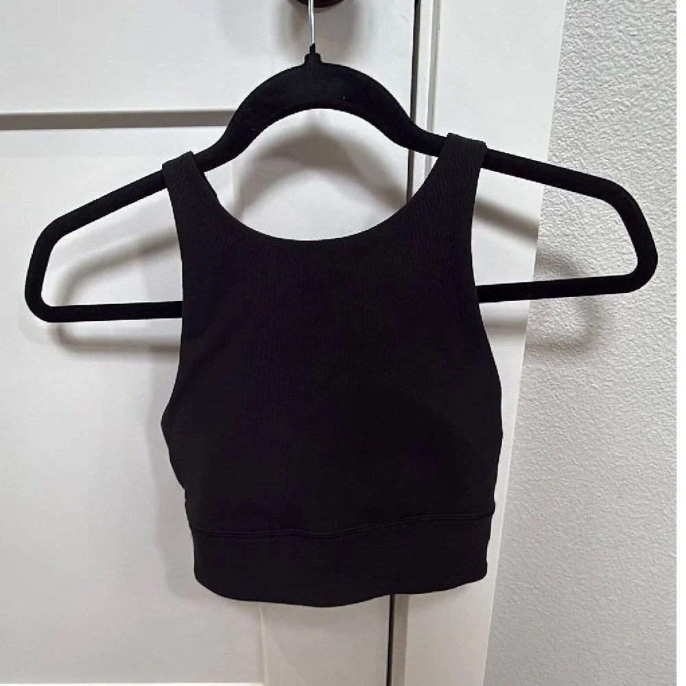Lululemon Ribbed High Neck Sports Bra Black Size 4 w/‎ Removable Pads